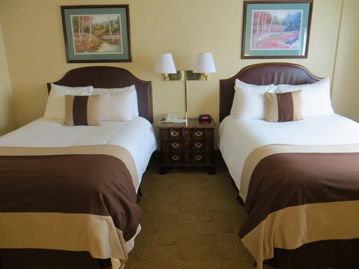 Ramada By Wyndham Denver Downtown Экстерьер фото